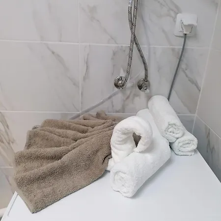 Appartement Bluemoon-apartment With Parking