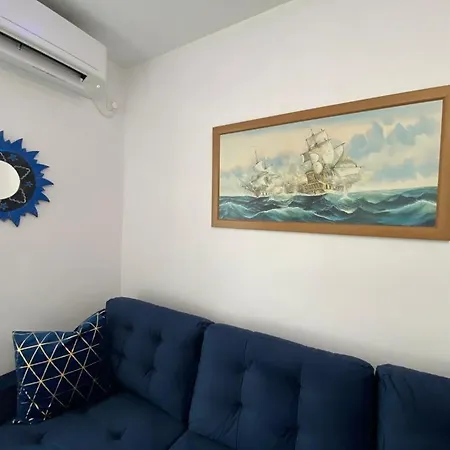 Daire Bluemoon-apartment With Parking