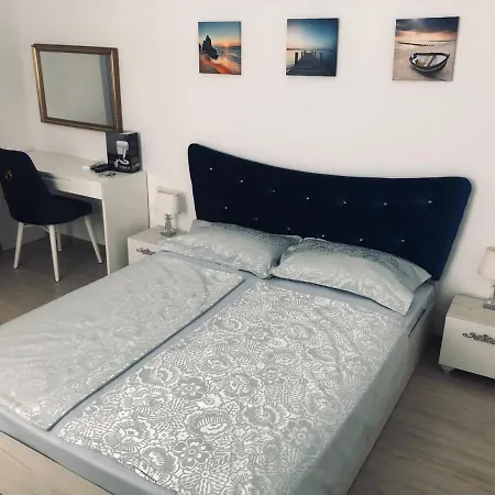Bluemoon-apartment With Parking Διαμέρισμα