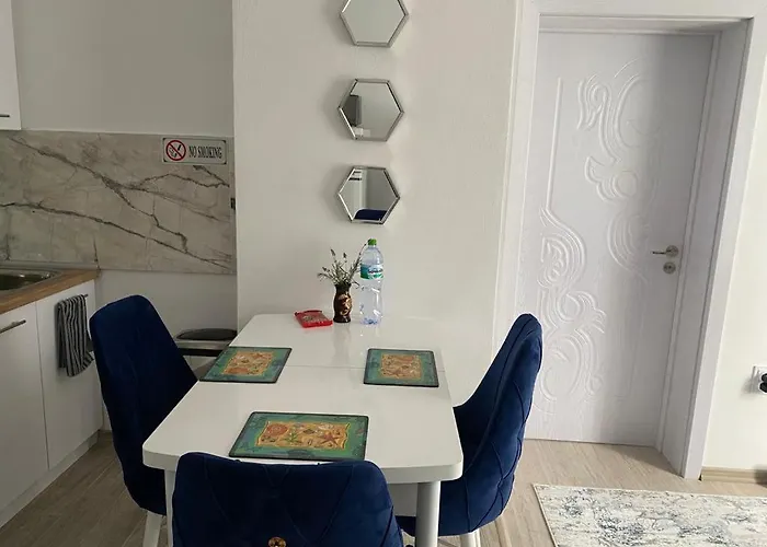 Апартаменты Bluemoon-apartment With Parking Бургас