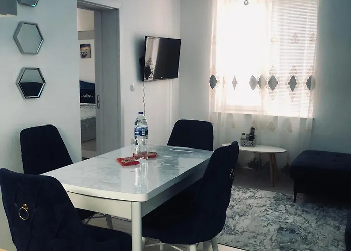 Апартаменты Bluemoon-apartment With Parking