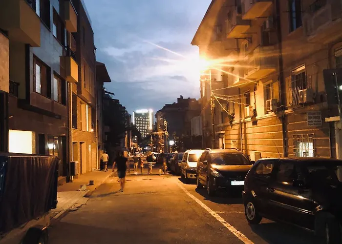 Daire Bluemoon-apartment With Parking *